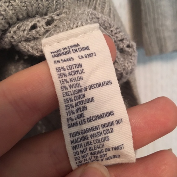 SOLD // American Eagle Grey 3/4 Sleeve Sweater - Picture 6 of 7